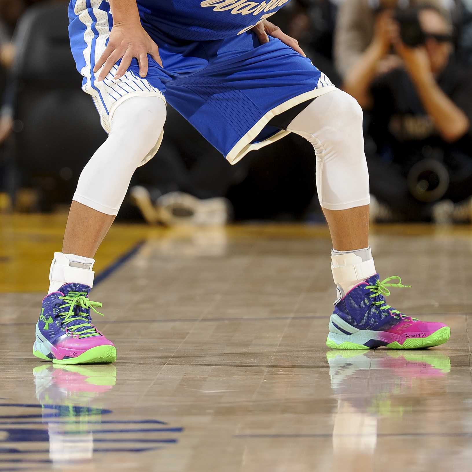 Топ удобных кроссовок. Stephen Curry кроссовки. Nike Stephen Curry кроссовки. Stef Curry 10 кроссовки.
