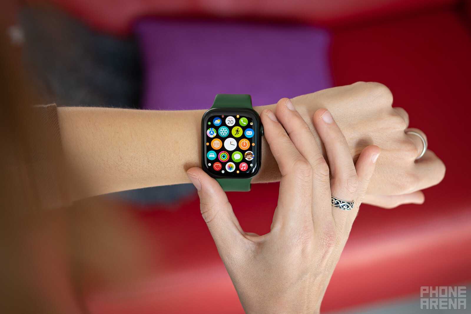 Часы apple 7 45mm. Apple IWATCH 7 Series. Эпл вотч 7 зеленые. Смарт-часы Apple watch Series 7. Apple watch Series 7 45mm.