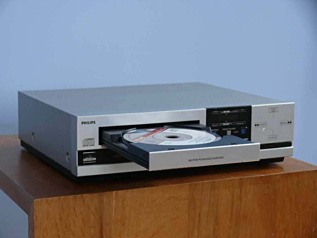 Проигрыватели список. Philips CD 104. Philips cd104 CD-плеер. Philips cd360. Philips cd610 CD Player.